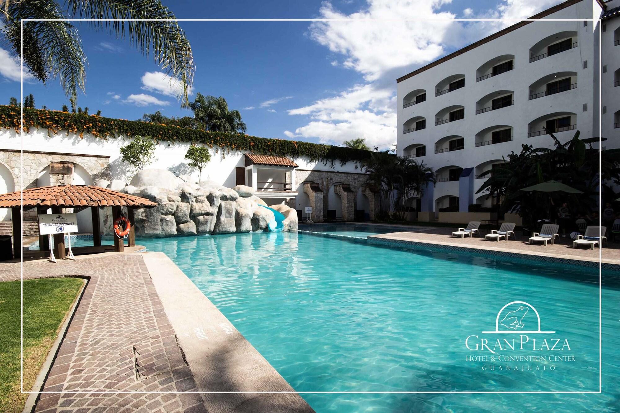 Hotel Gran Plaza & Convention Center Guanajuato Buitenkant foto