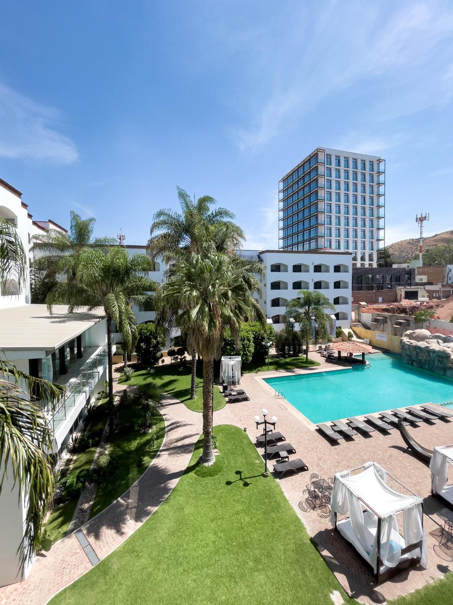 Hotel Gran Plaza & Convention Center Guanajuato Buitenkant foto